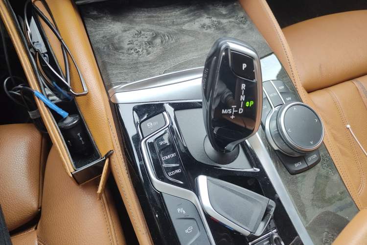 Used BMW 6 Series GT 2019 630i M Sport Package Gear Lever