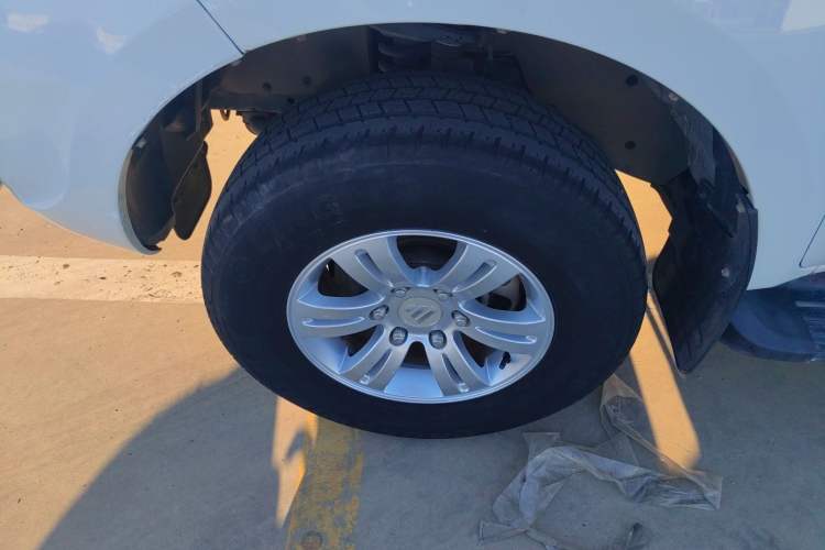 Used Foton Conqueror 3 2020 2.4L Challenger 3 Two-Wheel Drive Enjoyment Version High Cargo Bed Standard Wheelbase 4K22D4M