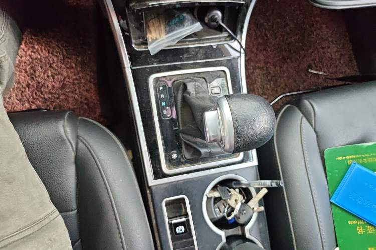 Used Haval H2 2016 Red-Label 1.5T Automatic Two-Wheel Drive Luxury Model Gear Lever