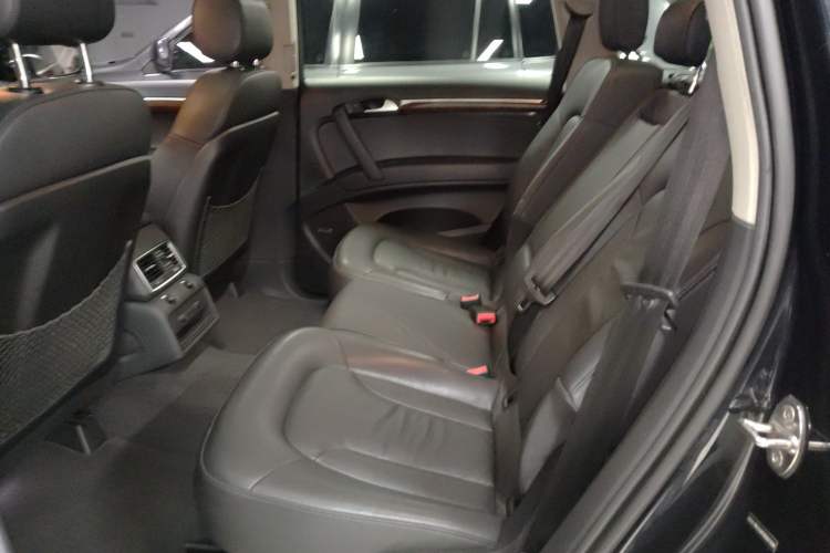 Used Audi Q7 2014 35 TFSI quattro Ambition model
