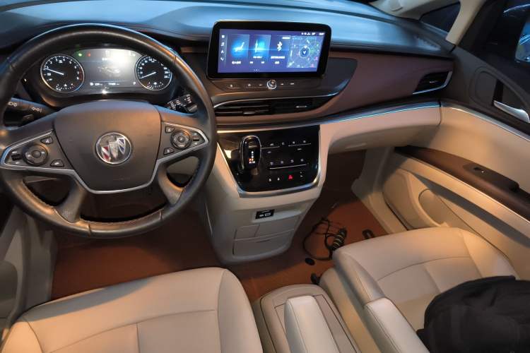 Used Buick GL8 2020 Land Business Class 652T Luxury Model
