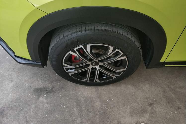 Used Wuling Alvez 2022 1.5T CVT Trendy & Cool Edition
