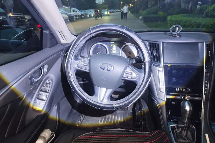 Used Infiniti Q50L 2016 2.0T Ambition Edition
