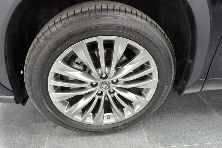 Used Toyota Highlander 2022 Dual-Engine 2.5L Four-Wheel Drive Prestige Version 7 Seats