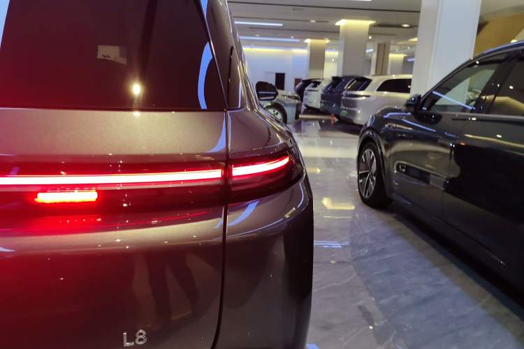 Used Li Auto L8 2025 Ultra Smart Refreshed Edition