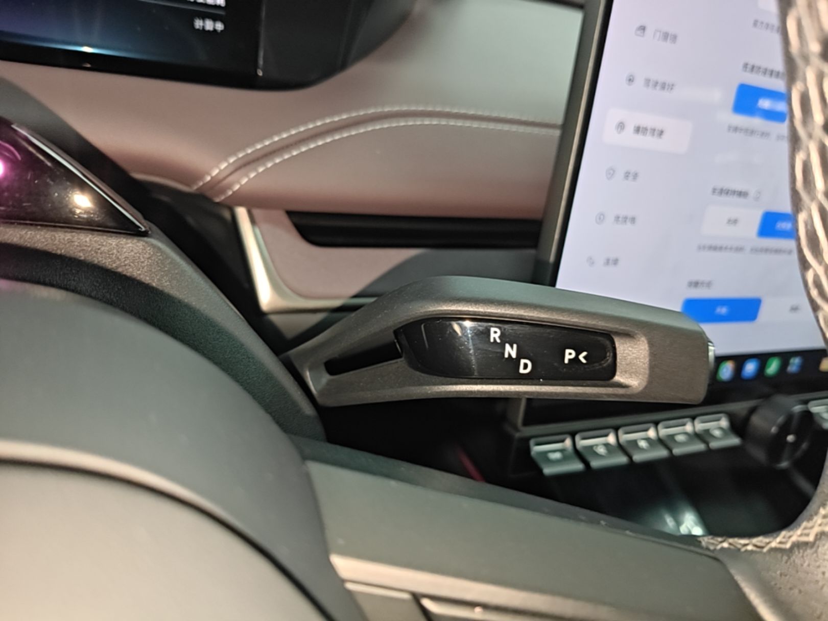 Xiaomi Auto SU7 2024 Four-Wheel Drive Ultra-Long Range Advanced Intelligent Driving Max Edition — снимка 18