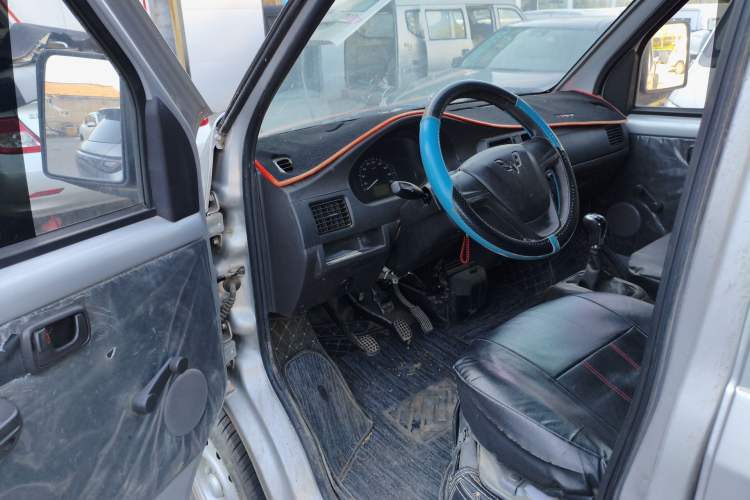 Used Wuling Rongguang Small Truck 2023 1.5L Double-Cab LAR Driver Seat