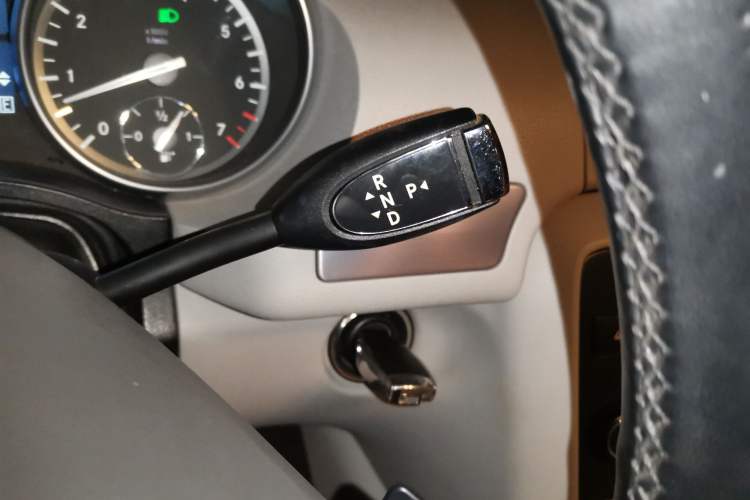 Used Mercedes-Benz R-Class 2014 R 320 4MATIC Business Model