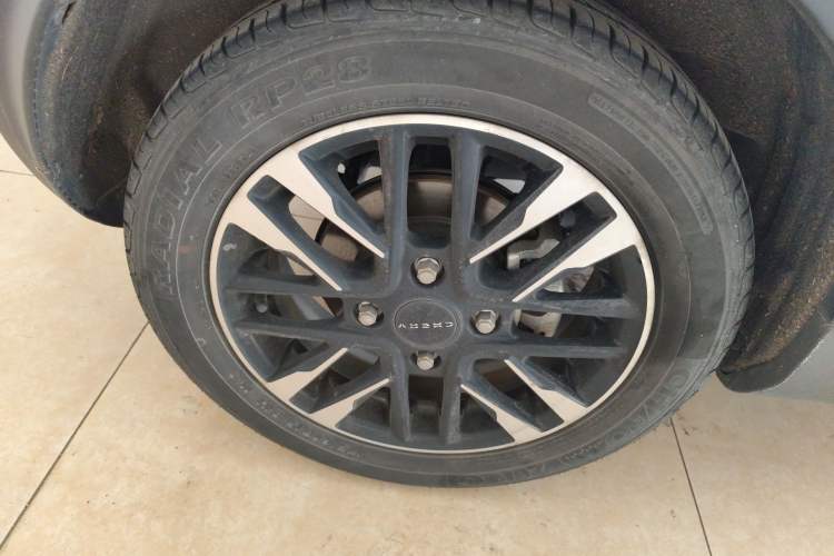 Used Chery QQ Little Ant 2022 Restyled Version Sweet Pink Edition Half-Sugar Version 30.6 kWh 30 kW 301 km Right Rear Wheel Hub