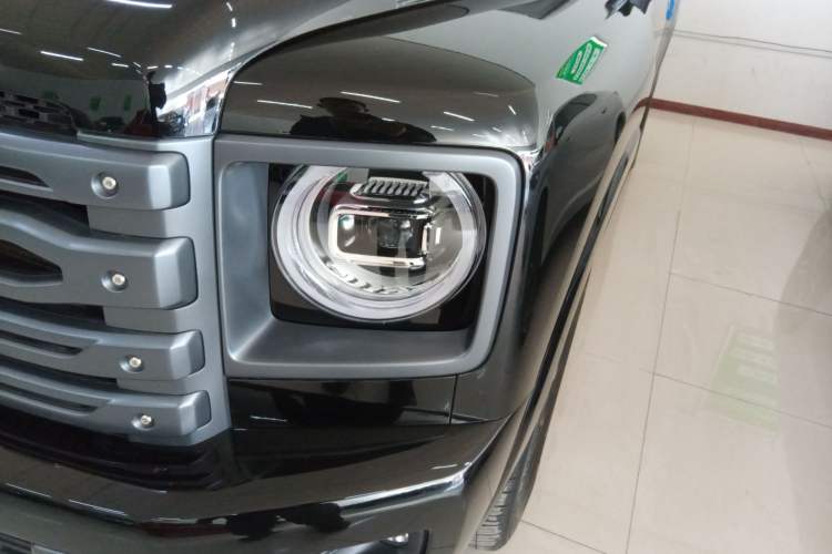 Used Haval H9 2024 2.0T Gasoline All-Wheel-Drive Extreme Edition Left Front Headlight
