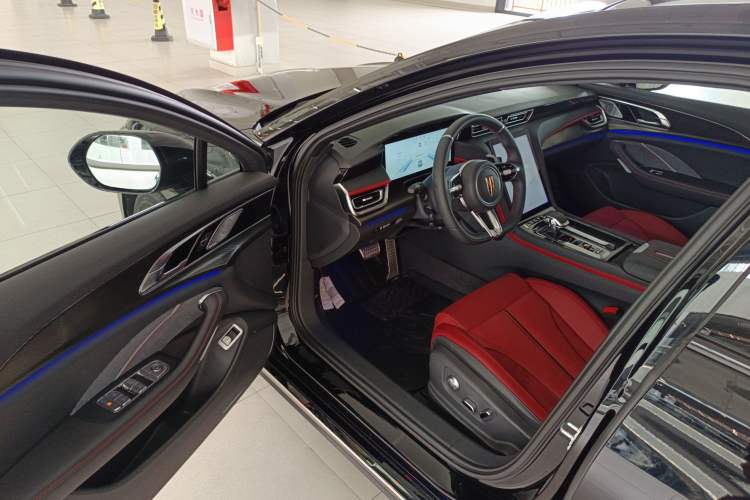 Used Hongqi H6 2024 2.0T ZhiShang Version