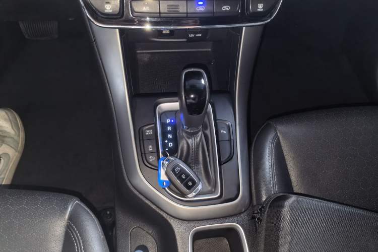 Used Hyundai ix35 2020 2.0L Automatic 2WD Zhiyong·Changxiang Edition Gear Lever