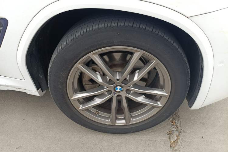Used BMW X4 2021 xDrive 25i M Sport Package Right Front Wheel Hub