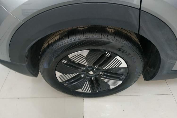 Used Deepal S05 2024 200Max Range-Extended Long-Range Version Right Rear Wheel Hub