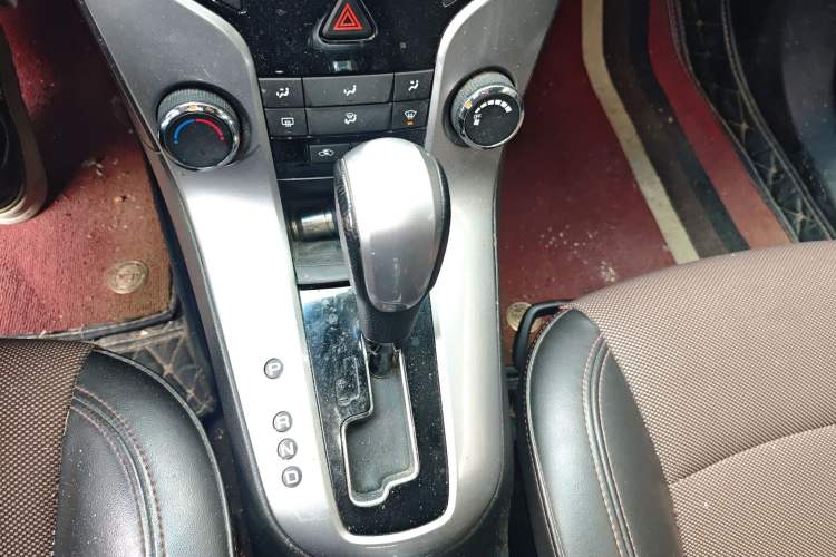 Used Chevrolet Cruze 2013 Hatchback 1.6L Automatic Luxury Model
