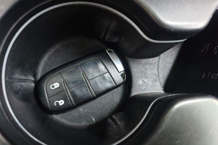 Used Dodge Journey 2014 2.4L Two-Wheel Drive Touring Edition Vehicle Key