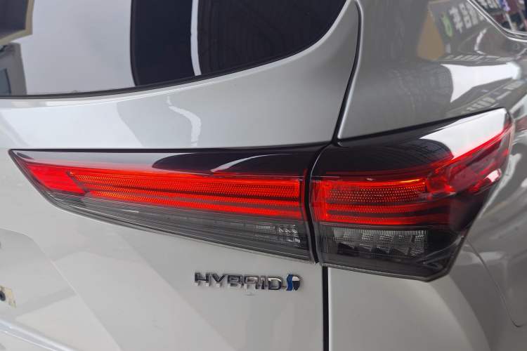 Used Toyota Highlander 2022 Dual-Engine 2.5L Four-Wheel Drive Prestige Version 7 Seats