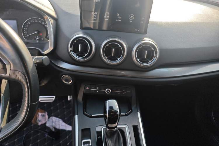 Used Wey VV5 2017 2.0T Ultra-Luxury Version
