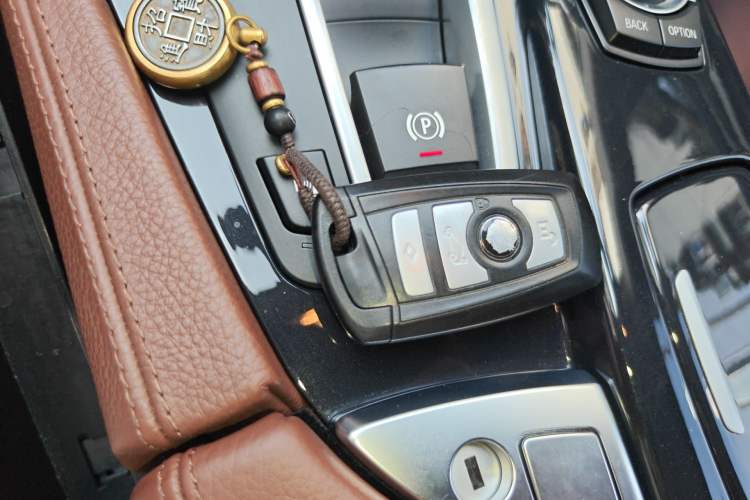 Used BMW 5 Series 2017 520Li Elegant Edition
