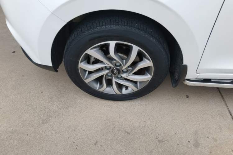 Used JAC Group Refine S2 2017 1.5L Manual Luxury Connect Edition