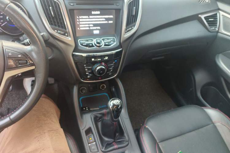 Used Changan CS75 2014 2.0L Manual Luxury Version China IV Standard