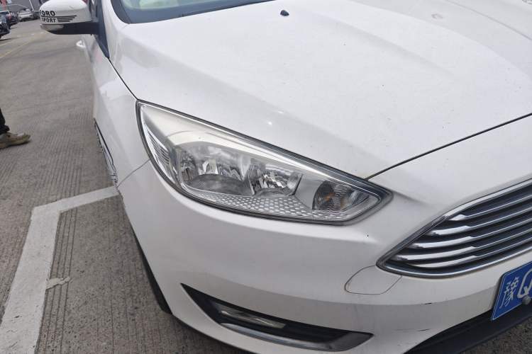 Used Ford Focus 2017 Sedan 1.6L Manual Fashion Edition Smart Drive Version
