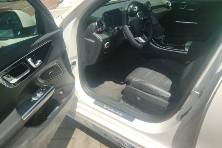 Used Mercedes-Benz C-Class 2024 C 260 L Sport Edition Interior 3