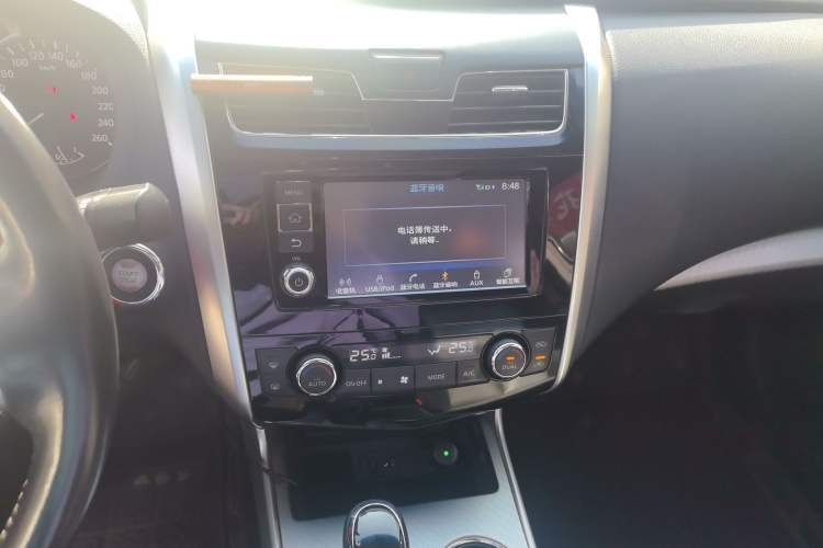 Used Nissan Teana 2016 Revised Version 2.0L XL Comfort Edition Audio And AC Panel