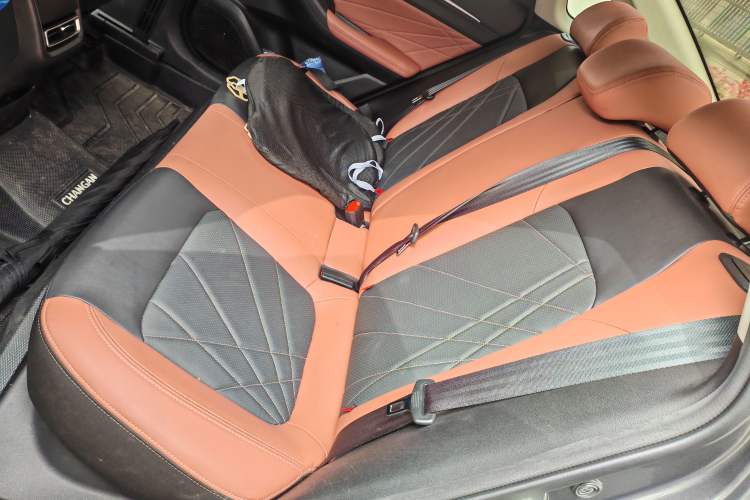 Used CHANGAN Eado 2022 PLUS Blue Whale NE 1.4T GDI DCT Prestige Edition Left Rear Seat