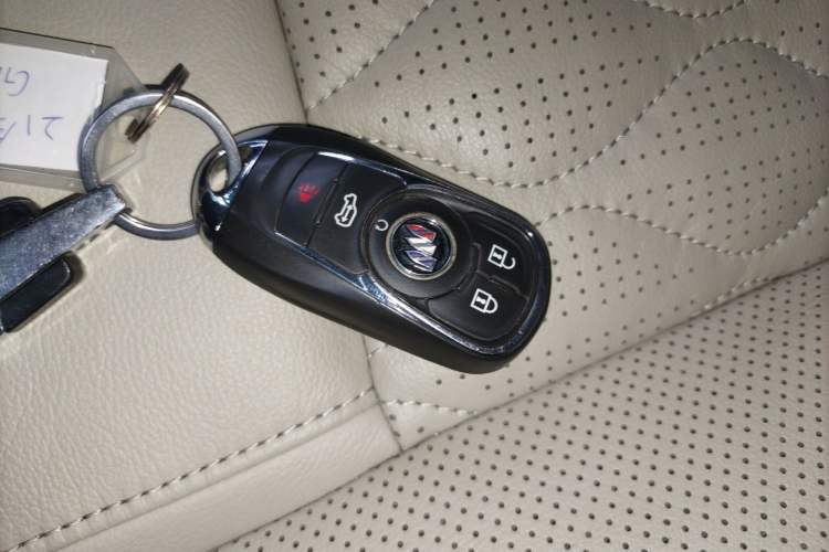 Used Buick GL8 2021 ES Landtrek 653T Comfort Edition
