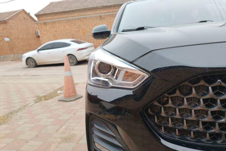 Used Haval M6 2019 1.5T Manual Two-Wheel Drive Urban Version China VI Standard
