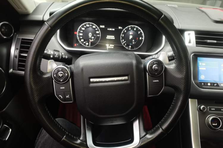 Used Land Rover Range Sport 2017 3.0 SC V6 HSE DYNAMIC Steering Wheel