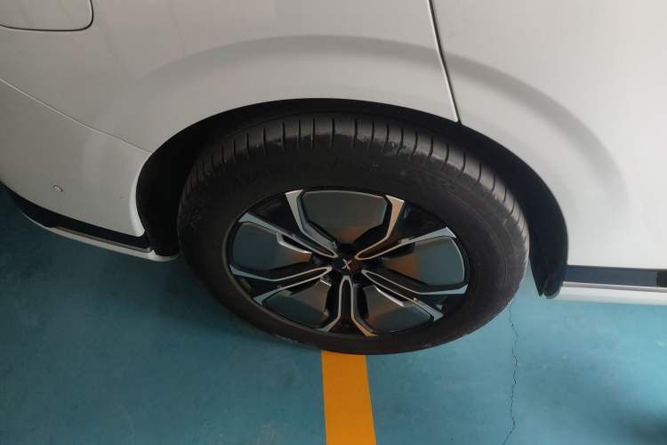 Used XPeng G9 2024 702 Pro Right Rear Wheel Hub