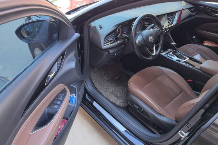 Used Buick Regal 2017 20T Luxury Model Driver Seat