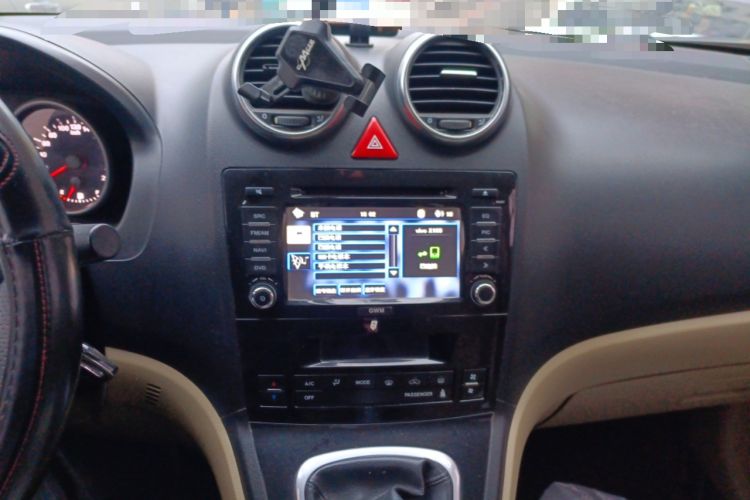 Used Haval H6 2011 2.0L Manual Two-Wheel Drive Elite Version
