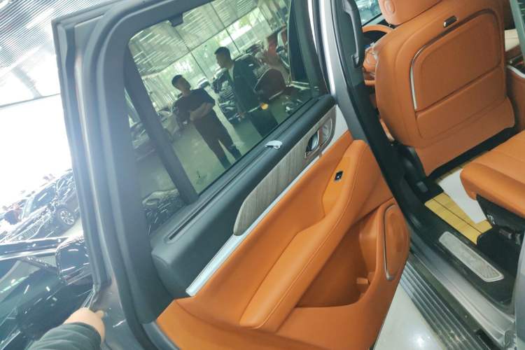 Used Wey Lanshan 2023 Four-Wheel Drive Ultra-Long Range Version
