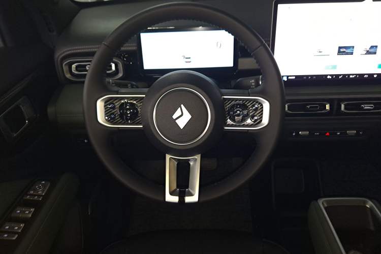 Used Baojun Spark EUV 2026 301km Flagship Edition Steering Wheel