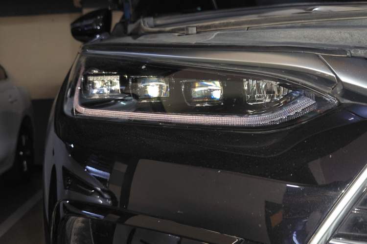 Used BYD Tang New Energy 2021 DM-i 112KM Prestige Model Right Front Headlight