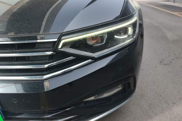 Used Volkswagen Magotan 2020 330TSI DSG Luxury Edition Left Front Headlight