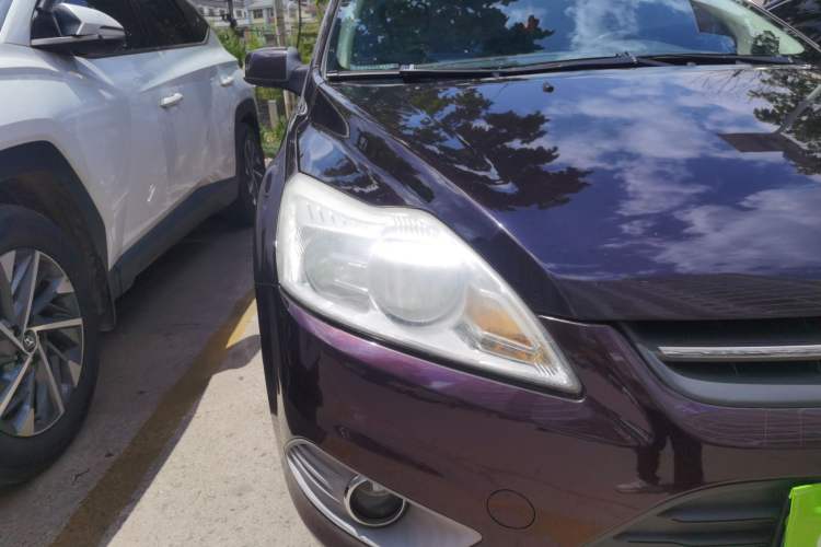 Used Ford Focus 2013 Sedan Classic 1.8L Manual Base Model
