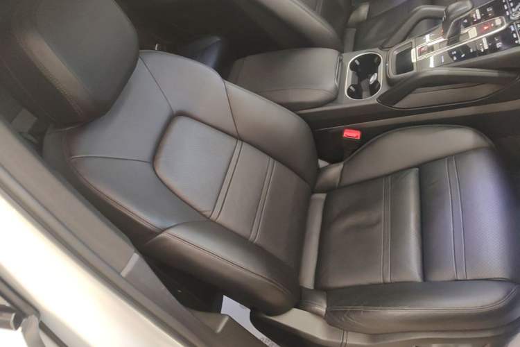Used Porsche Cayenne E-Hybrid 2019 Cayenne E-Hybrid 2.0T
