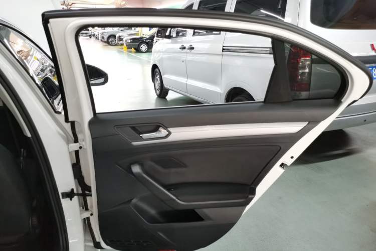 Used Volkswagen Lamando 2019 230TSI DSG Fashion Edition China VI