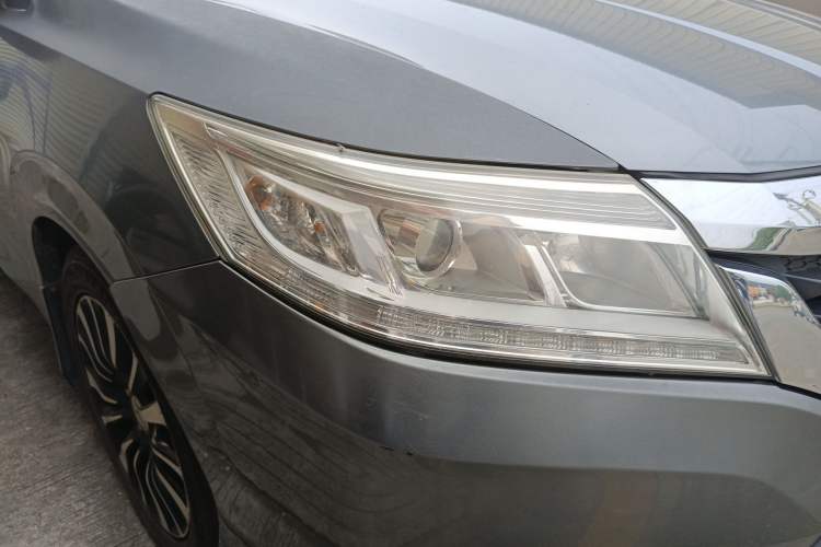 Used Honda Crider 2015 1.8L automatic comfort version Right Front Headlight