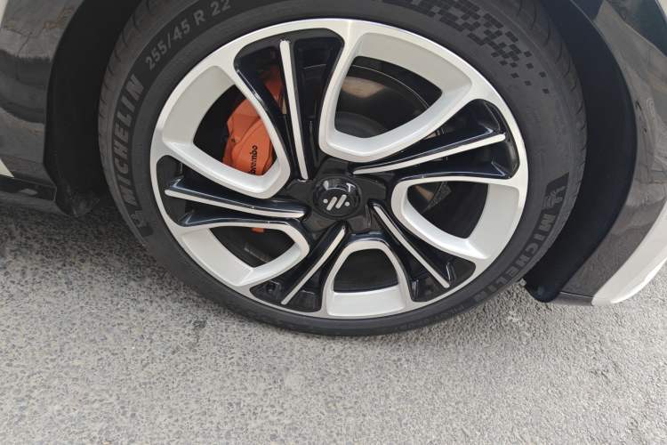 Used IM LS7 2023 90 kWh Elite Rear-Drive Version Right Front Wheel Hub