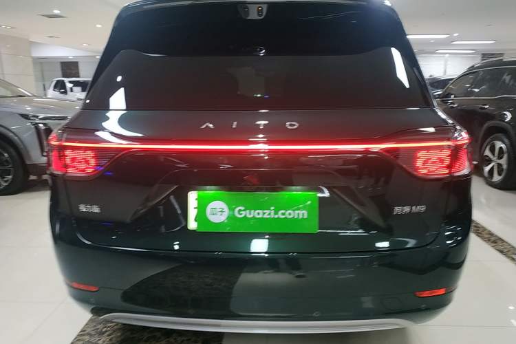 Used Hima AITO M9 2025 Extended-Range Max Version 52 kWh 6-Seater Edition Rear