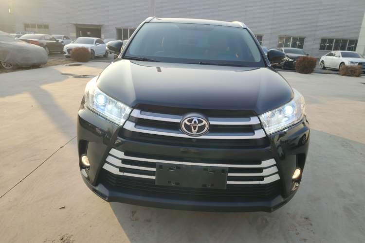 Used Toyota Highlander 2018 2.0T Two-Wheel Drive Elite Edition 7 Seats Emission Standard China V
