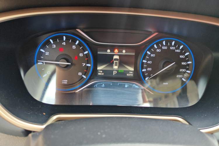 Used GAC Trumpchi GS5 2019 235T Automatic Elite Edition Instrument Cluster