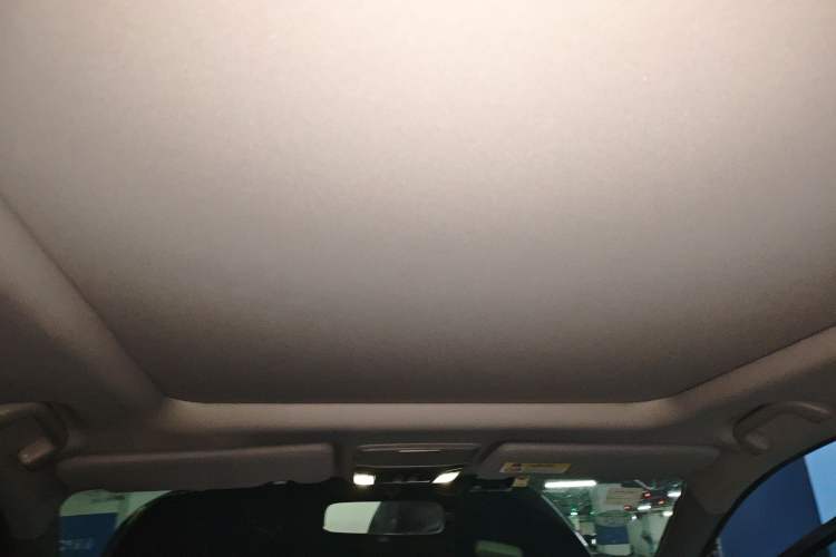 Used Honda CR-V 2019 Brilliant Edition Plus 240TURBO CVT Two-Wheel Drive Fashion Version China VI Emission Standard Headliner