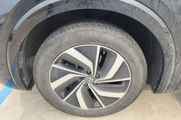 Used Volkswagen Viloran 2023 Facelift 330TSI Luxury Edition Left Front Wheel Hub