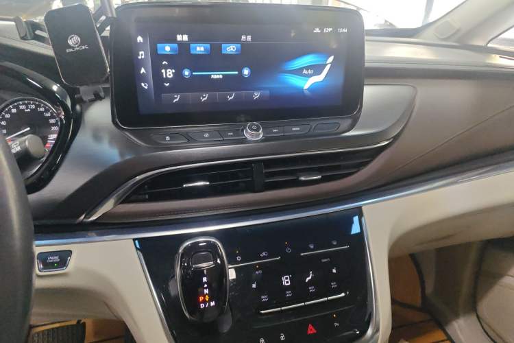 Used Buick GL8 2021 Land Cruiser Executive Class 652T Luxury Model
